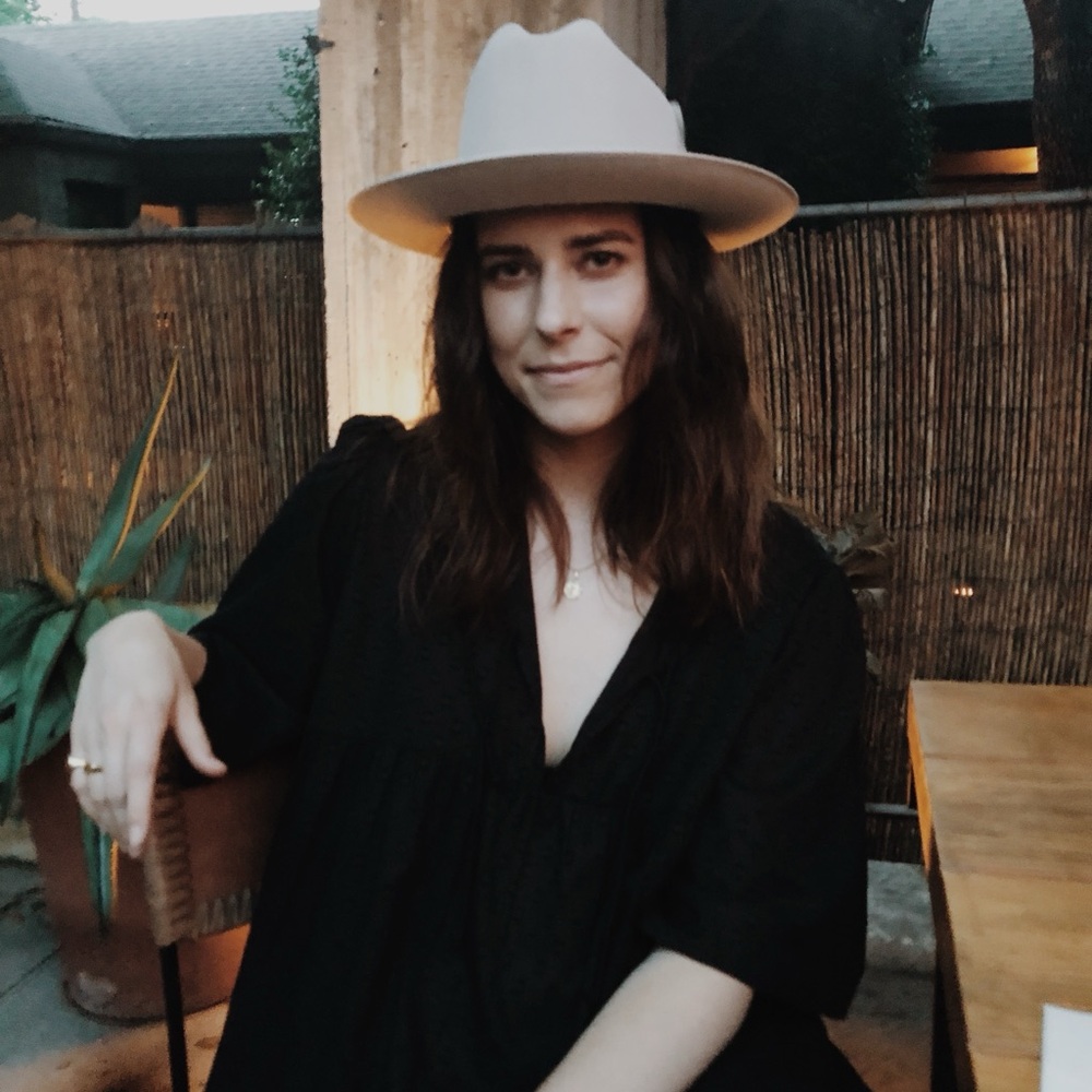 Meet your Posher, Nicole